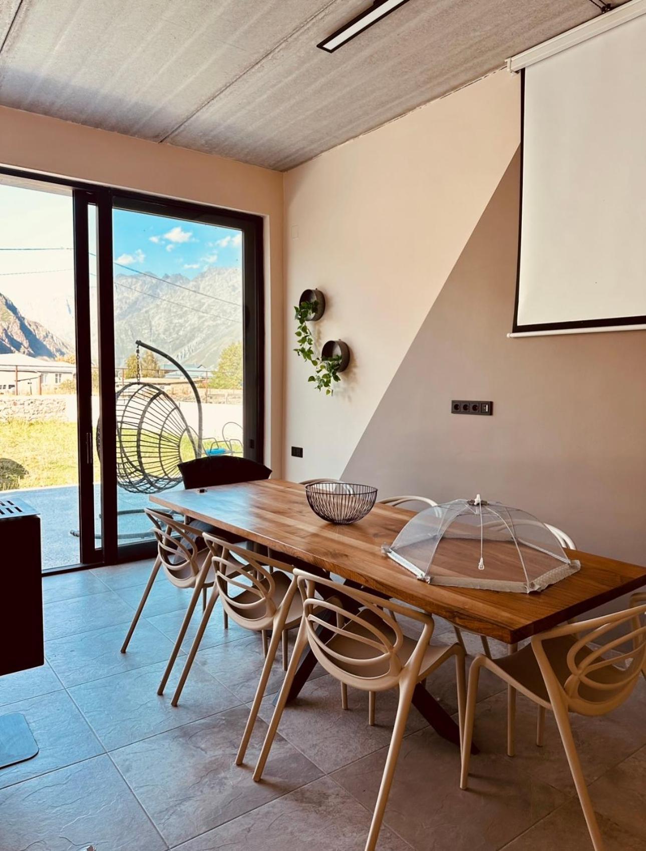 Alpine Escape Kazbegi Stepantsminda Exterior foto