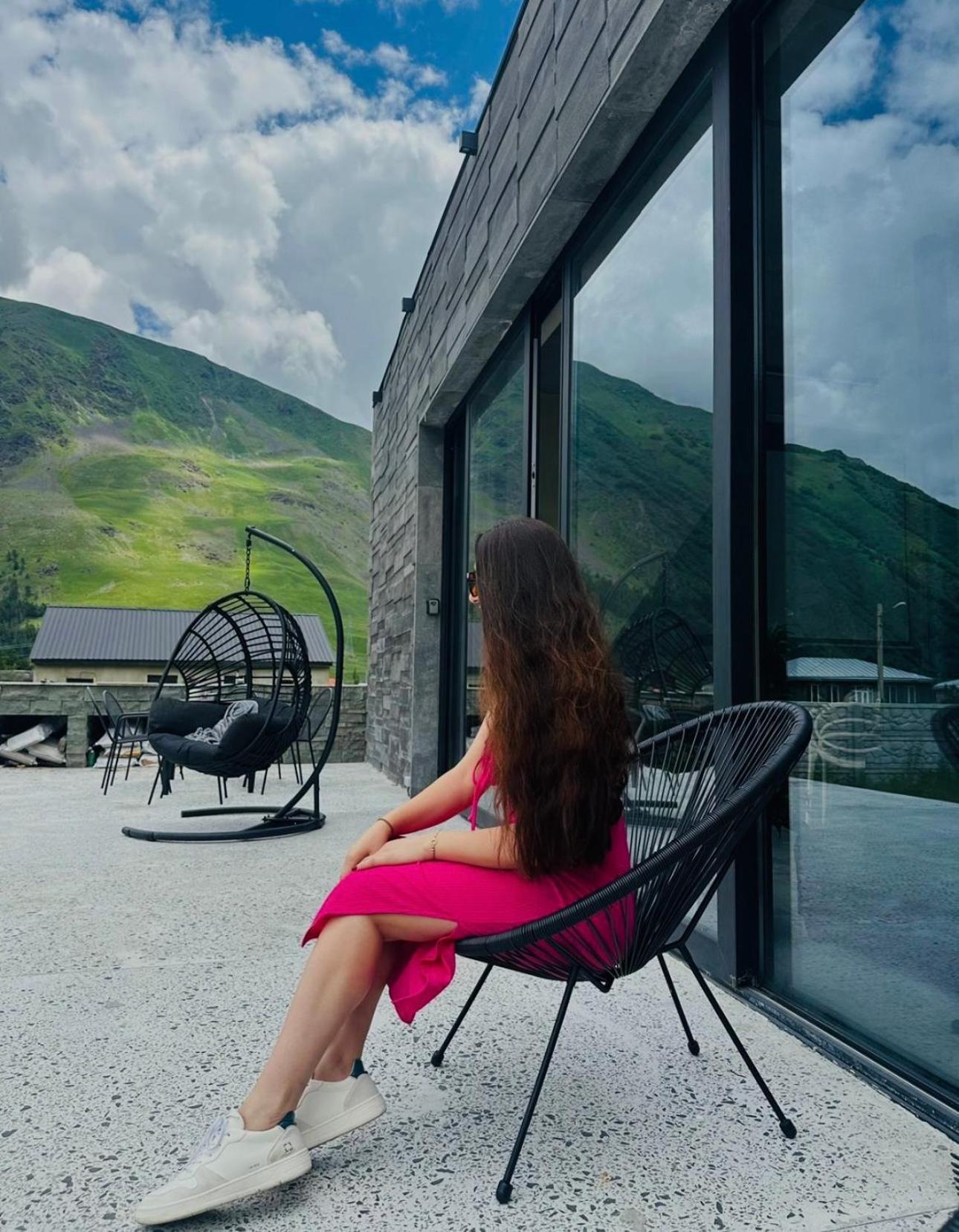 Alpine Escape Kazbegi Stepantsminda Exterior foto